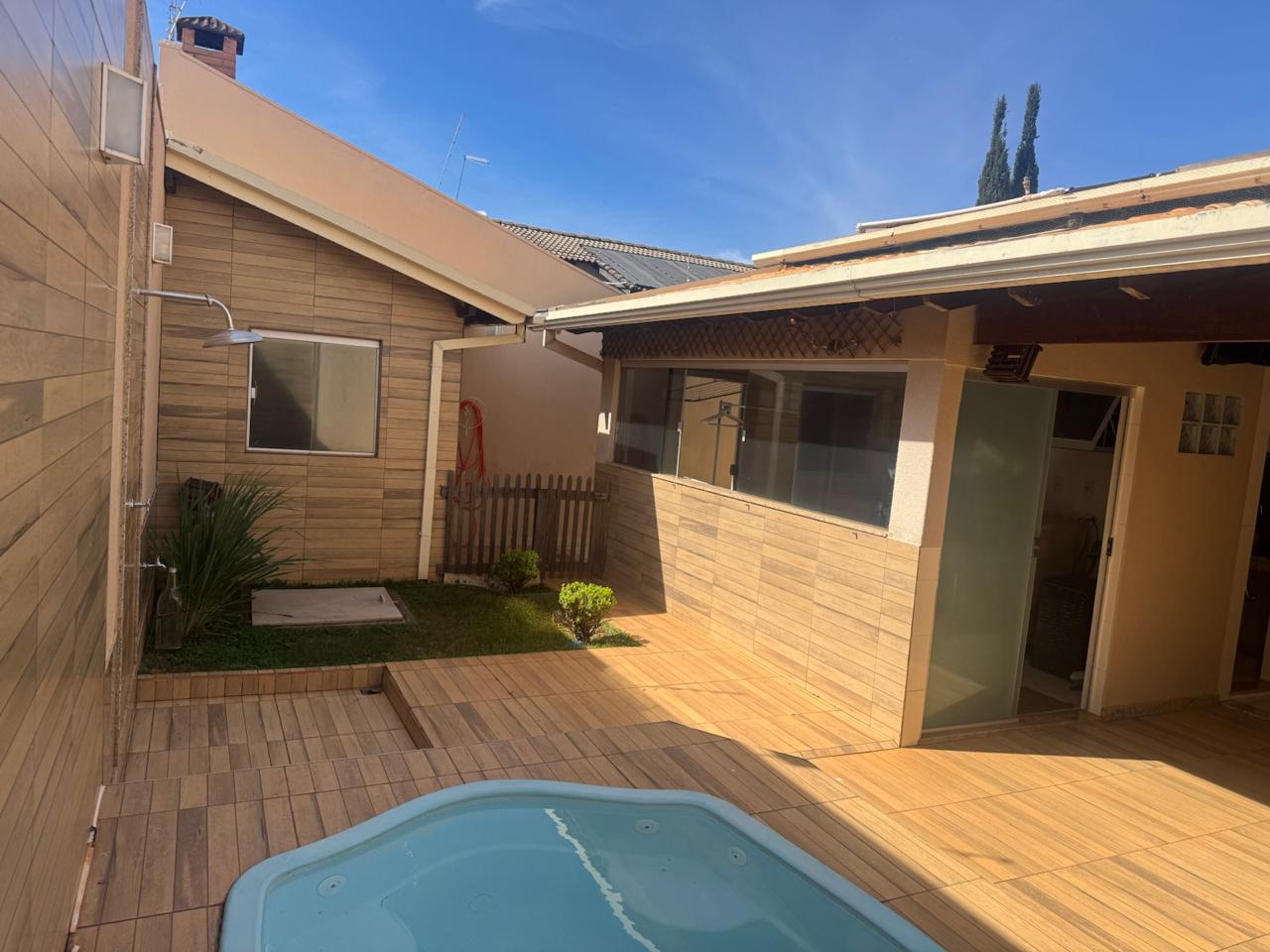 Casa Interlagos 1 com Piscina – Araguari – MG