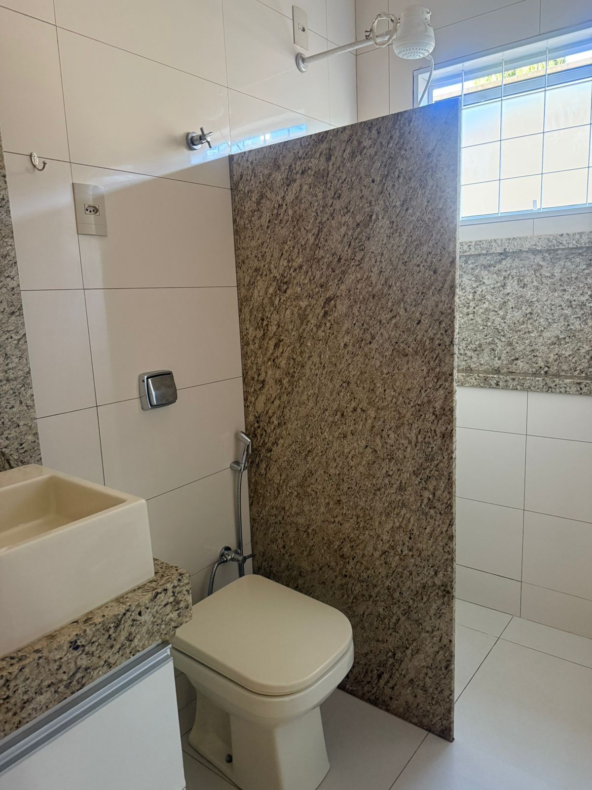 Casa Interlagos 1 com Piscina – Araguari – MG