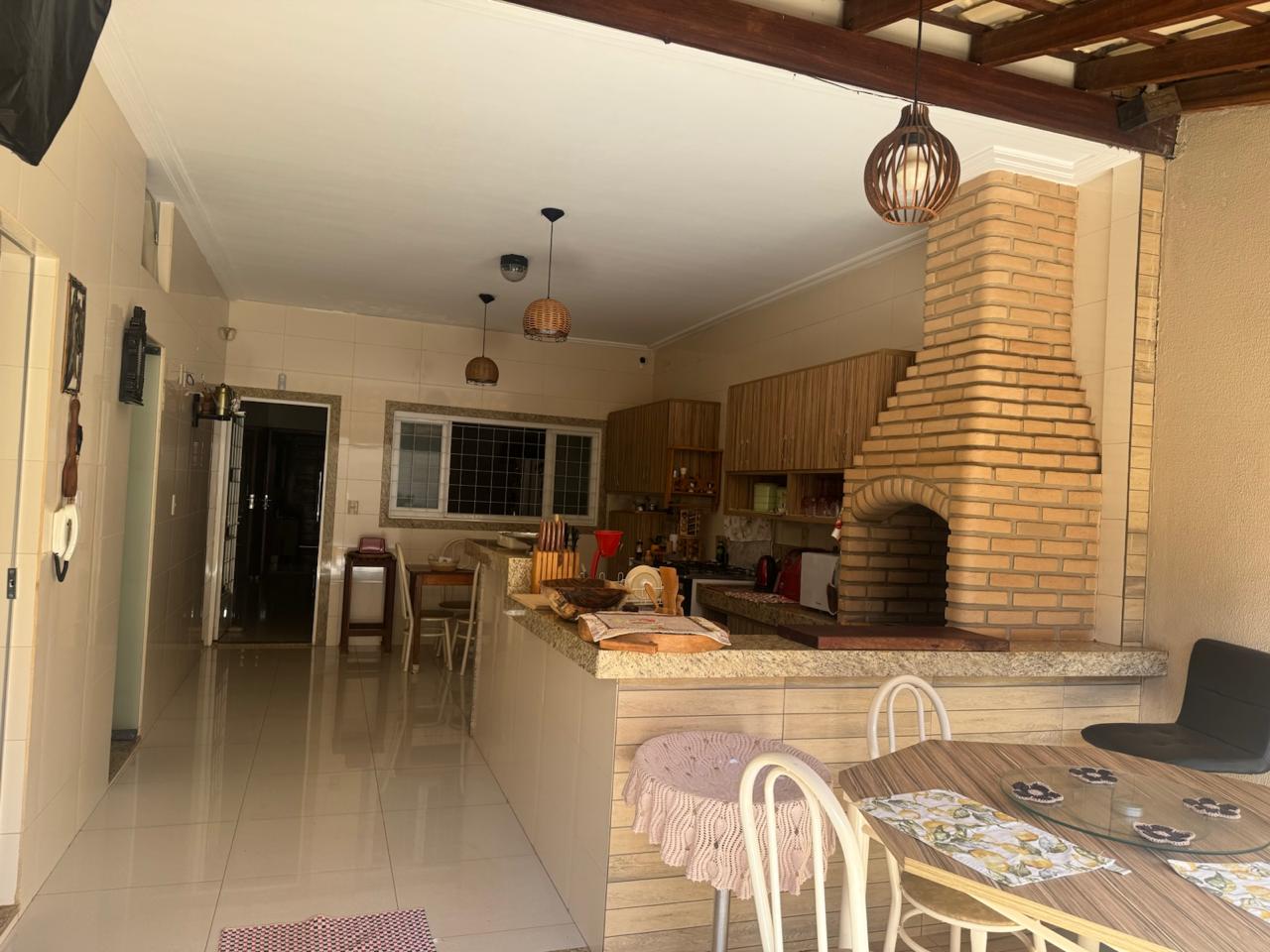 Casa Interlagos 1 com Piscina – Araguari – MG