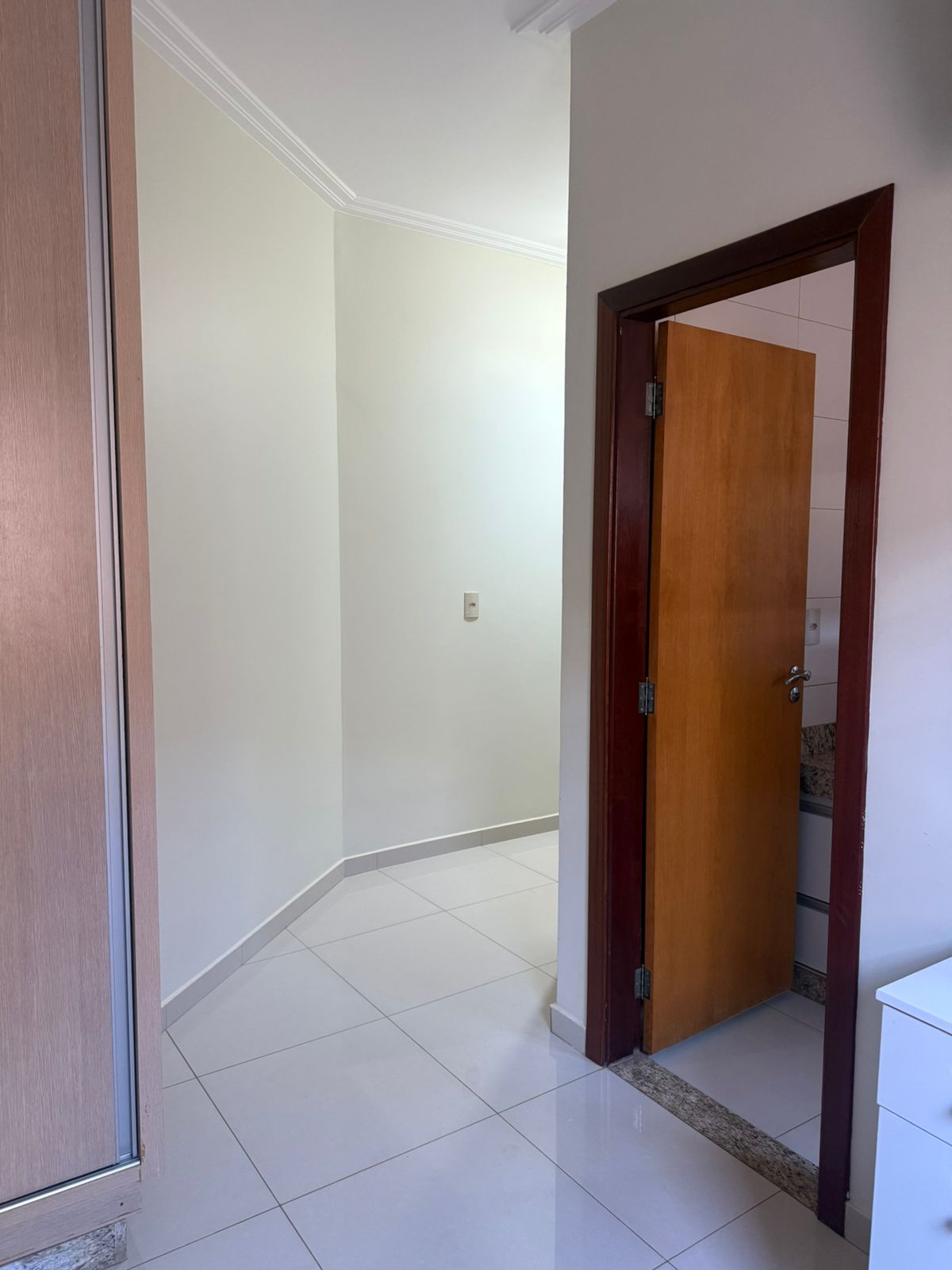 Casa Interlagos 1 com Piscina – Araguari – MG
