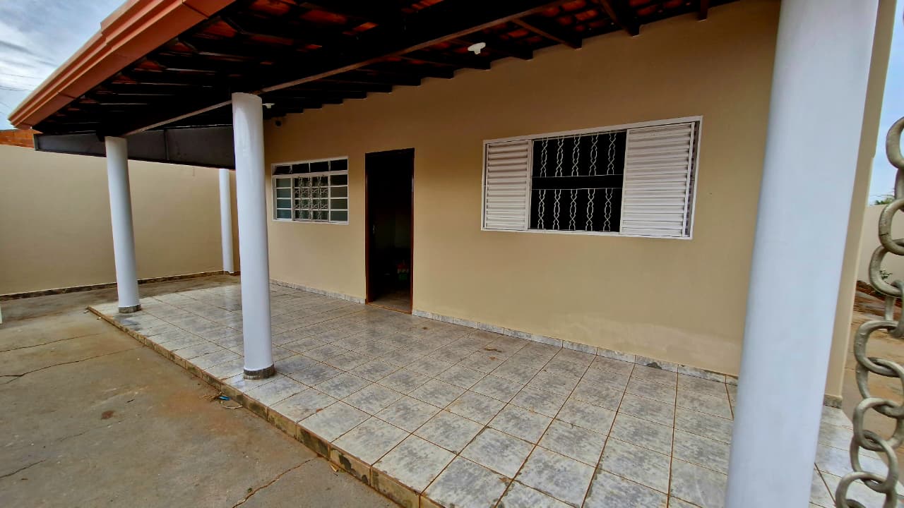 Casa Bairro Paineiras – Araguari – MG