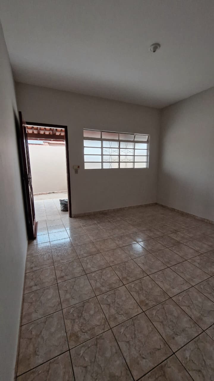 Casa Bairro Paineiras – Araguari – MG