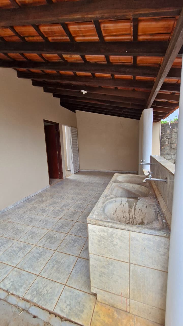 Casa Bairro Paineiras – Araguari – MG