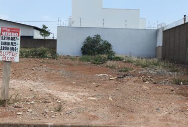 Terreno 11×28(308m²) Gran Ville 1 – Araguari – MG