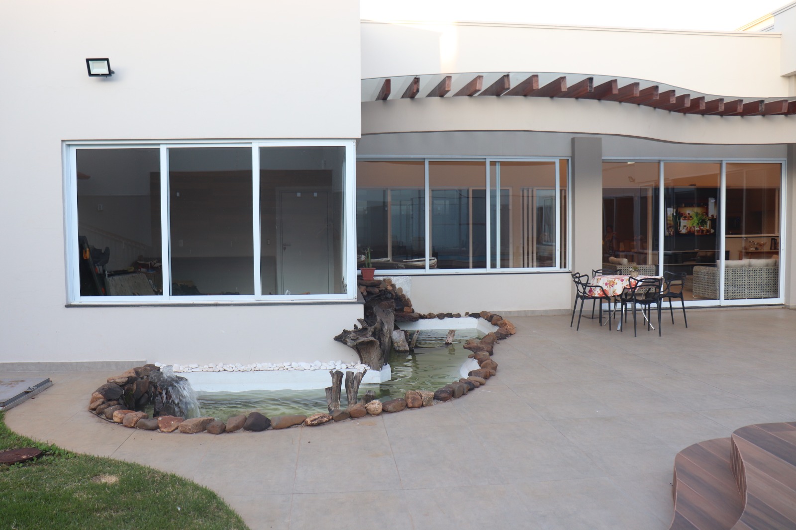 Casa 750m² – Bairro Santiago – Araguari – MG