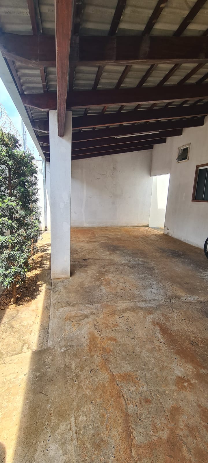 Casa com piscina Interlagos 2 – Araguari – MG