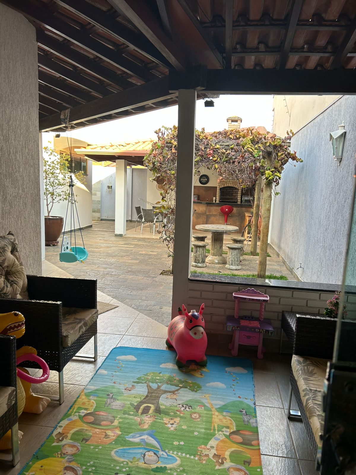 Casa 250m² – Bairro Bosque – Araguari MG