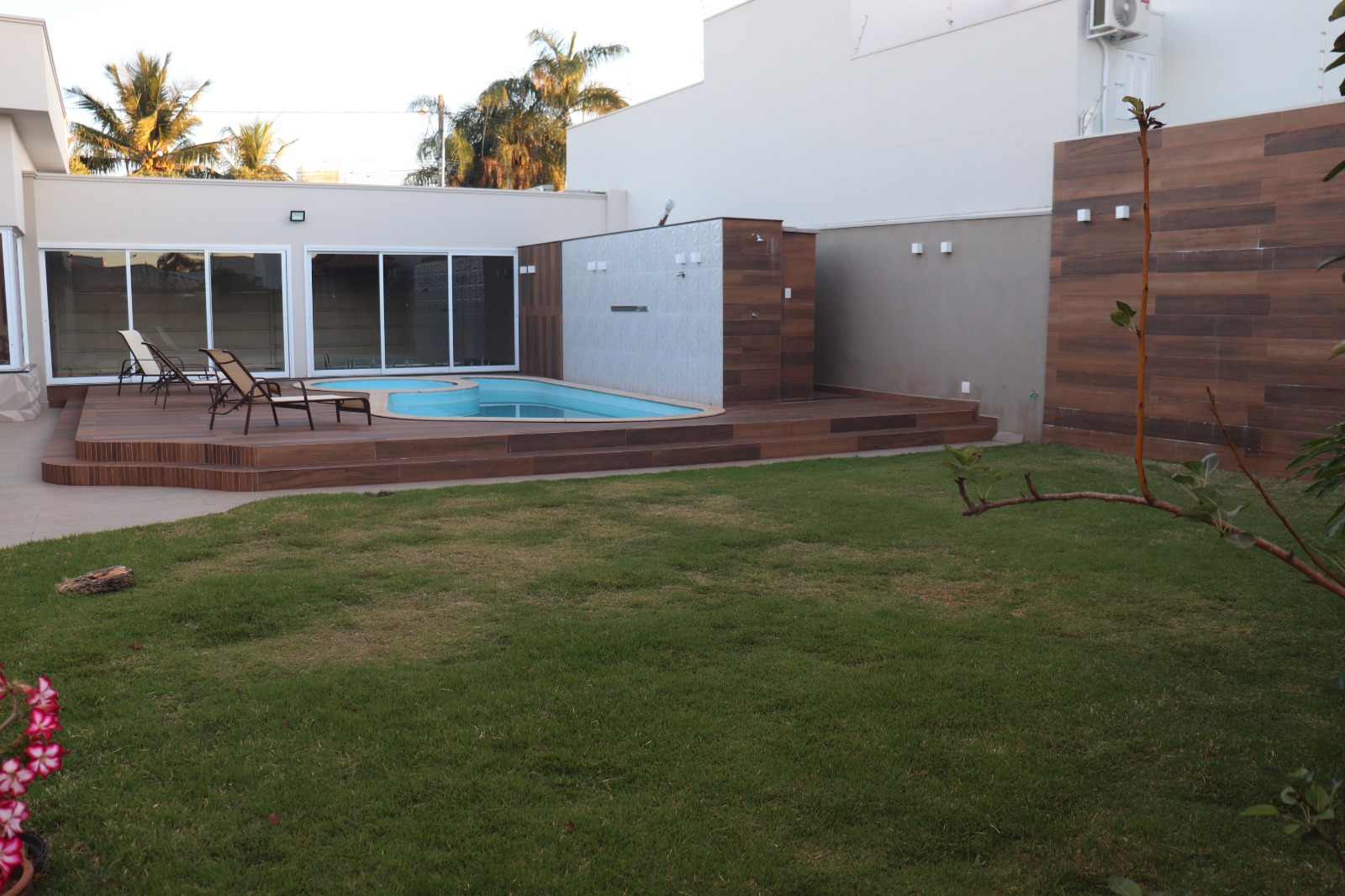 Casa 750m² – Bairro Santiago – Araguari – MG