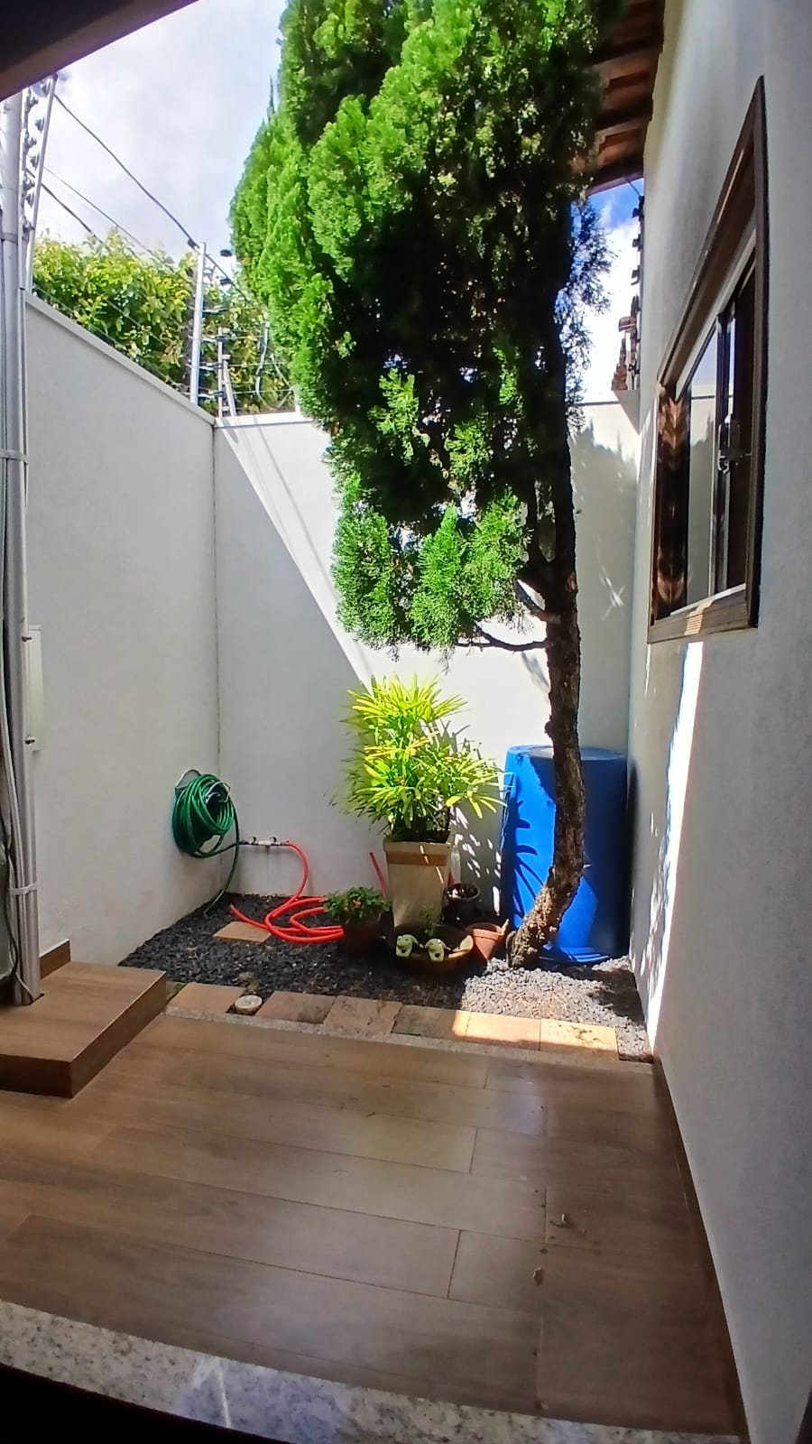 Casa Bairro Santa Helena – Araguari – MG