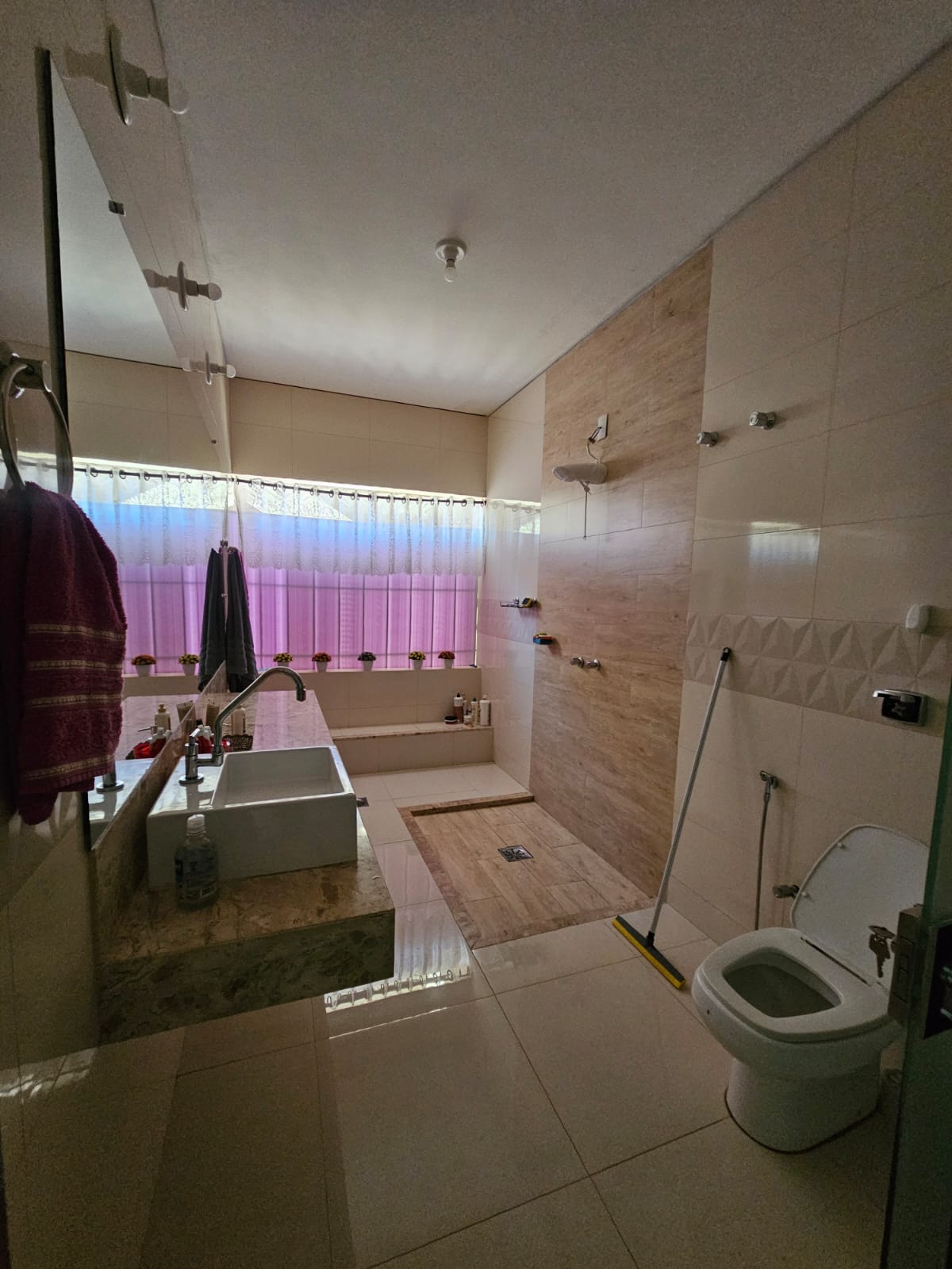 Casa Bairro Goiás – Araguari – MG