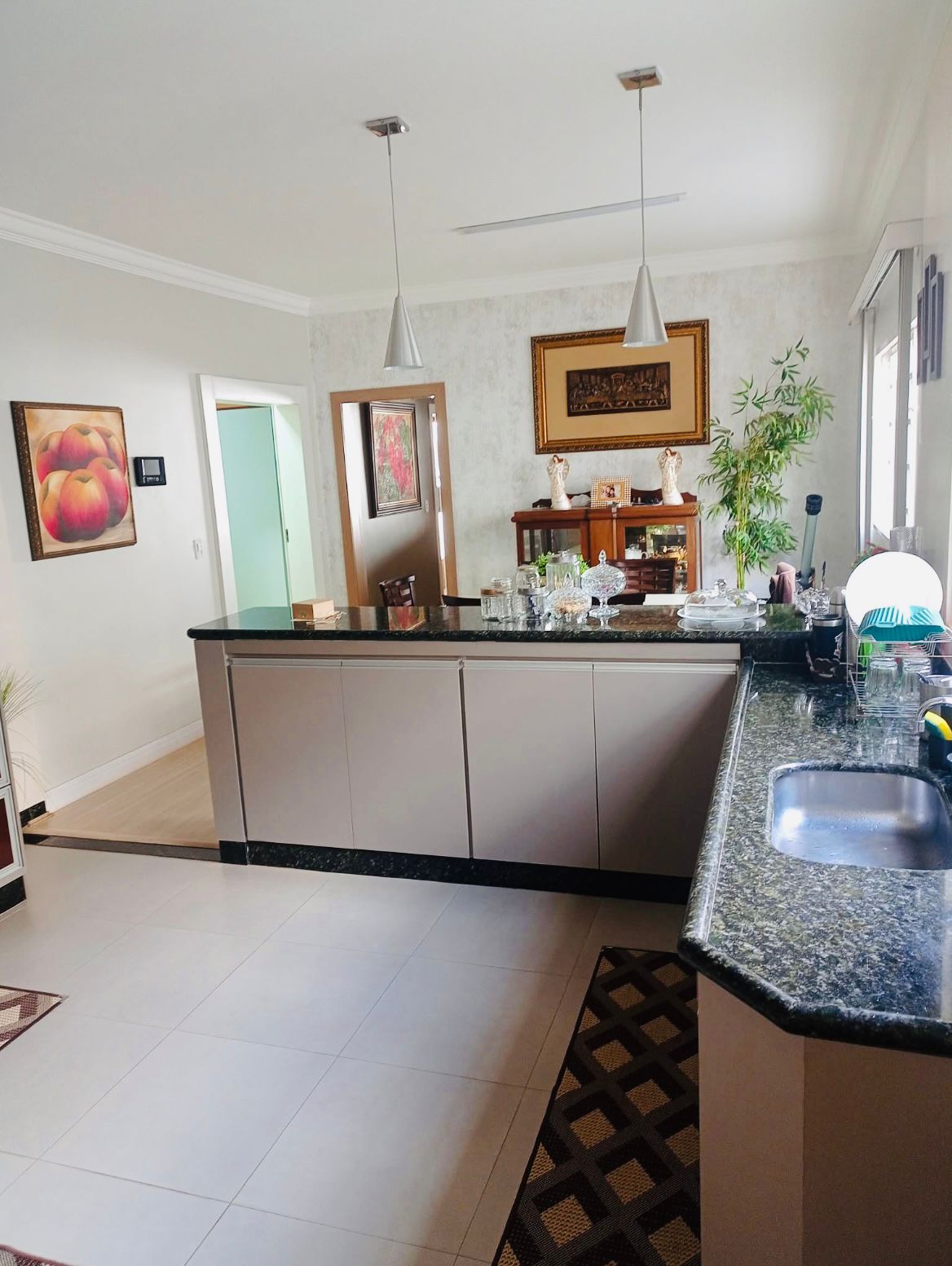 Casa Alto Padrão 320m² – Bairro Sibipiruna – Araguari – MG