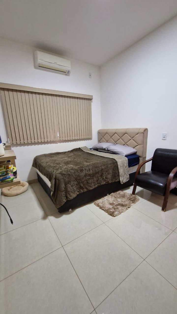 Casa com Piscina – Bairro Gran Ville – Araguari – MG