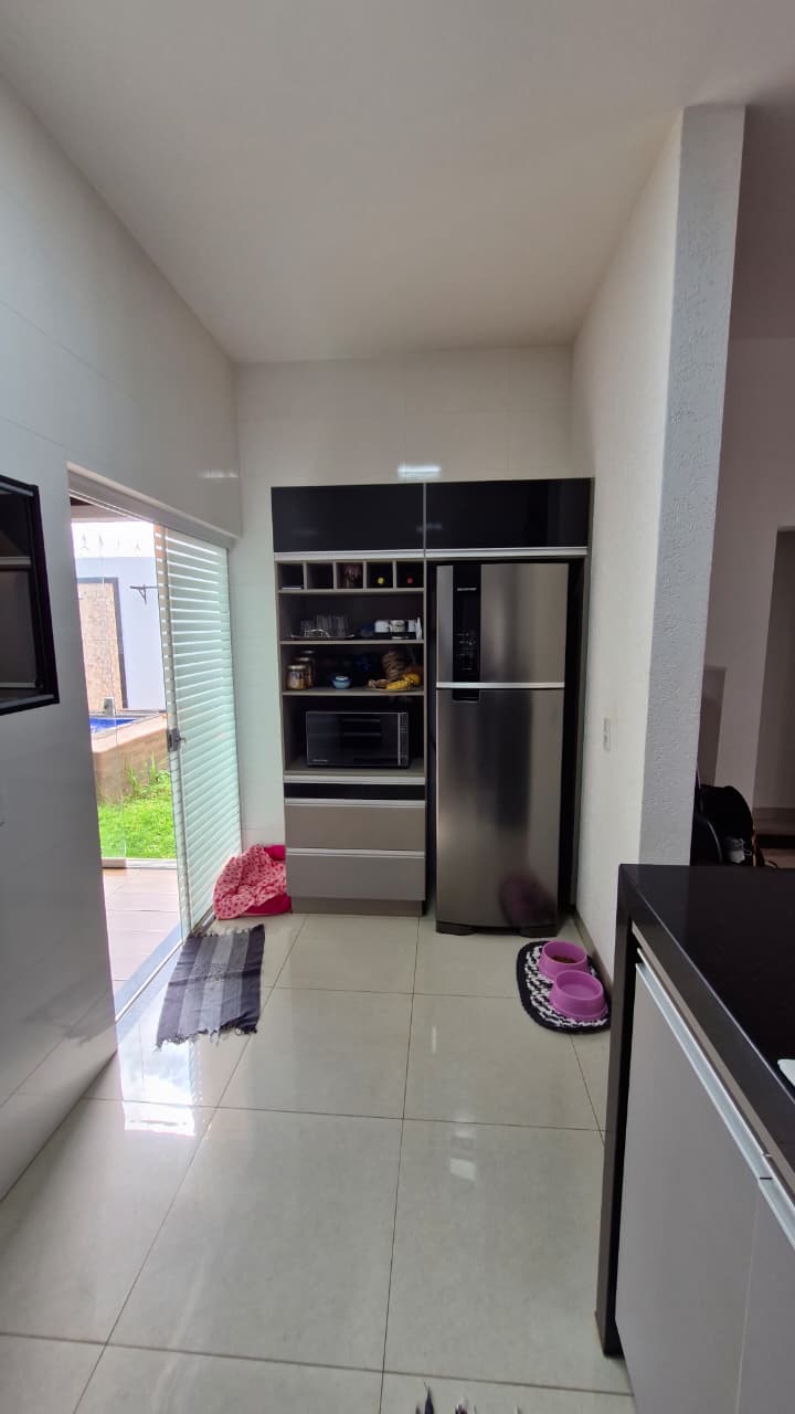 Casa com Piscina – Bairro Gran Ville – Araguari – MG