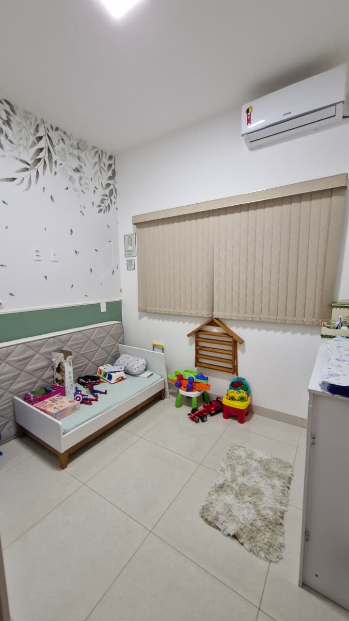 Casa com Piscina – Bairro Gran Ville – Araguari – MG