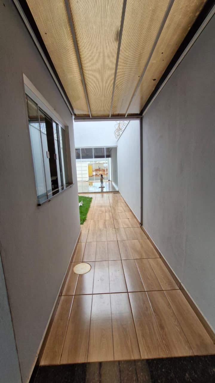 Casa com Piscina – Bairro Gran Ville – Araguari – MG