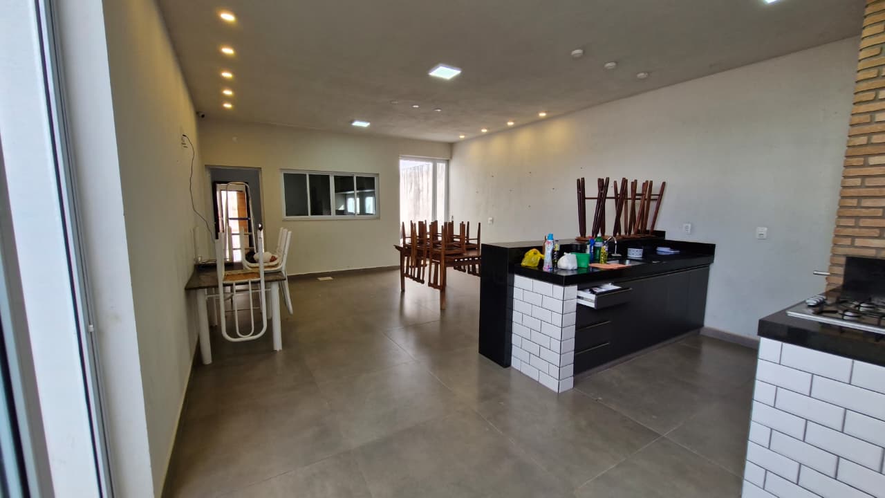 Casa Rua Londres – Bairro Gran Ville – Araguari-MG