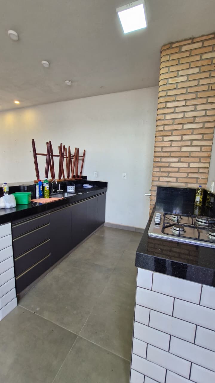 Casa Rua Londres – Bairro Gran Ville – Araguari-MG