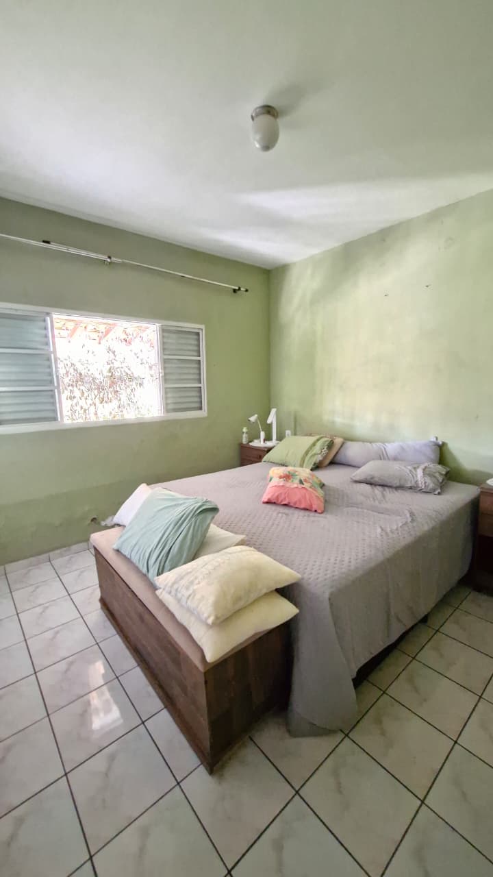 Casa Bairro Santa Helena – Araguari – MG