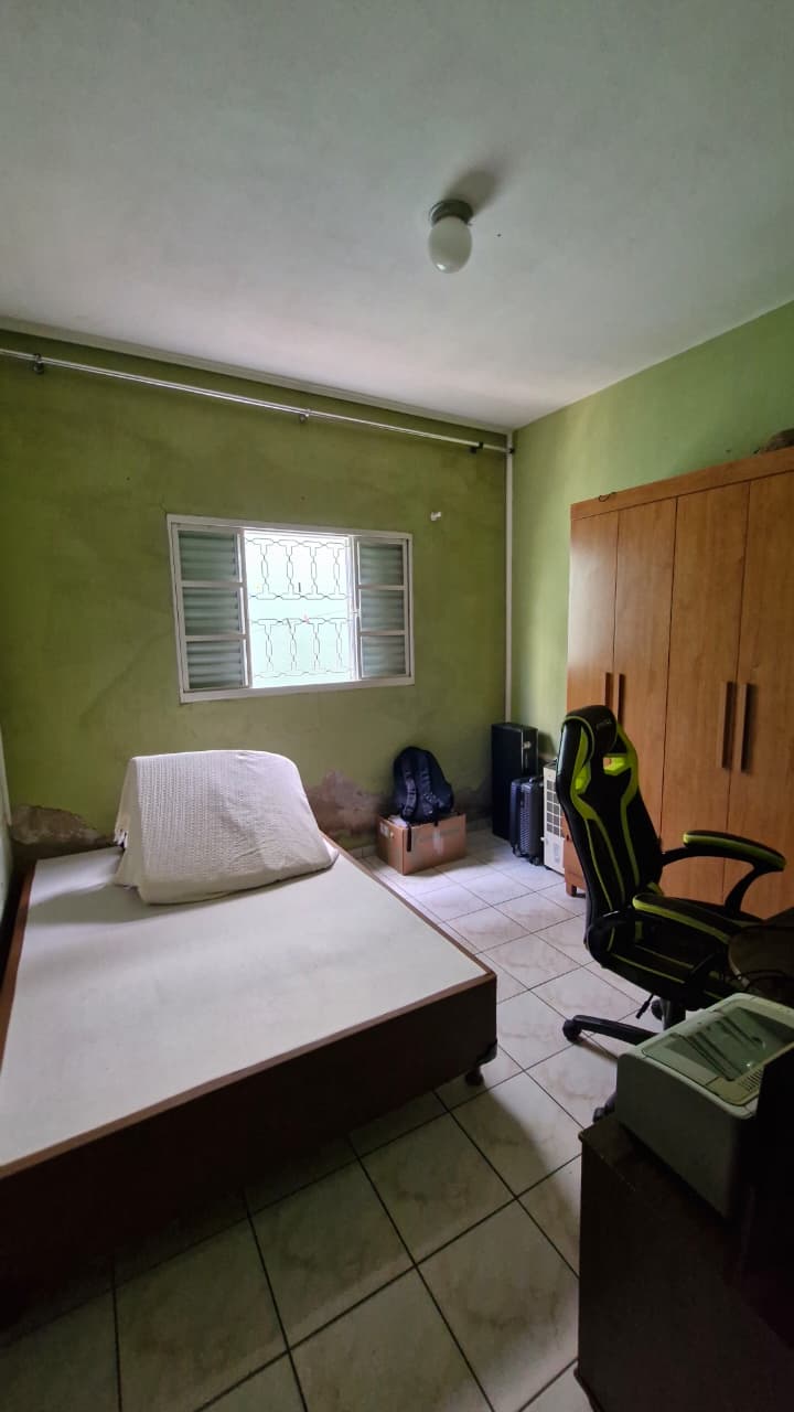 Casa Bairro Santa Helena – Araguari – MG