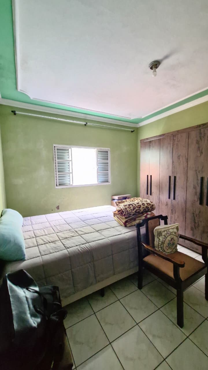 Casa Bairro Santa Helena – Araguari – MG