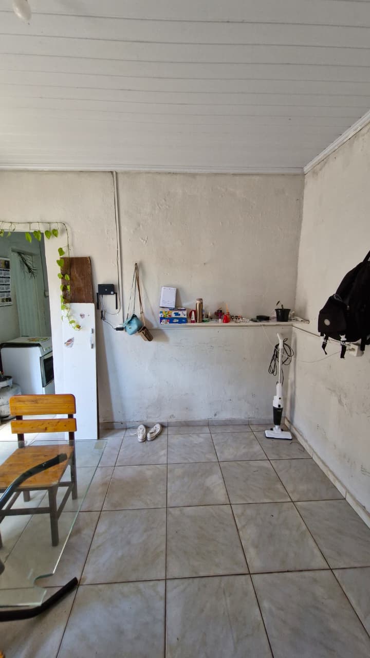 Casa Bairro Maria Eugênia – Araguari – MG