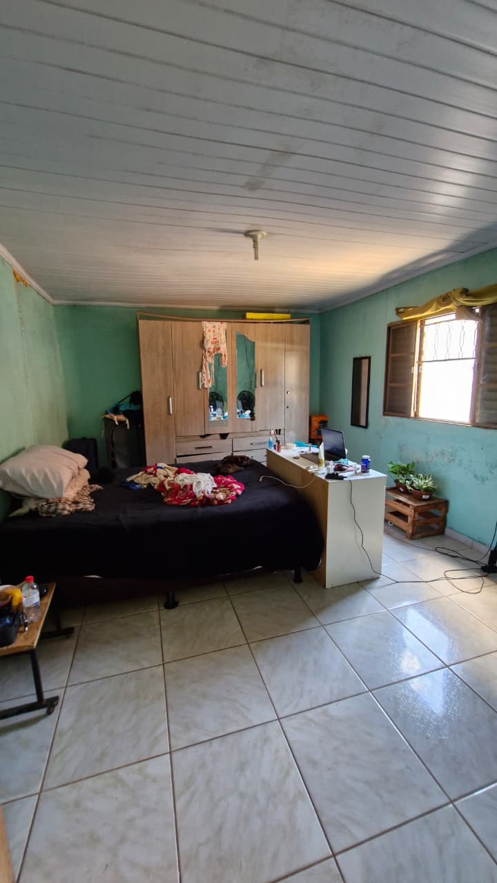 Casa Bairro Maria Eugênia – Araguari – MG
