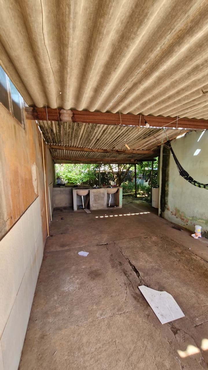 Casa Bairro Maria Eugênia – Araguari – MG
