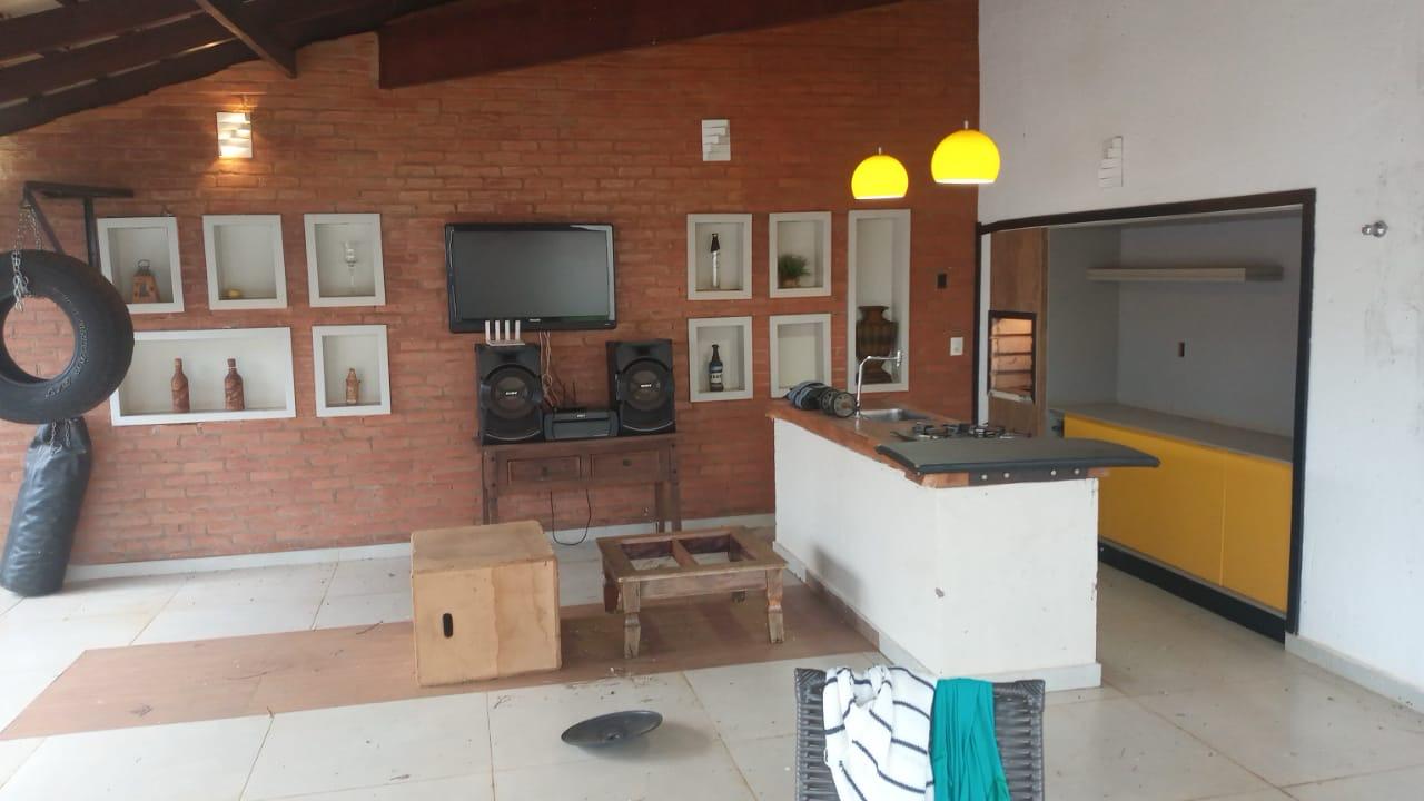 Casa Alto Padrão – Bairro Centro – Araguari – MG