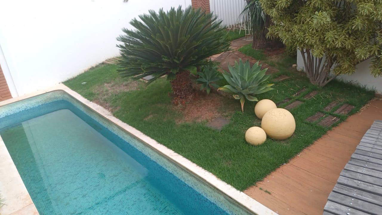 Casa Alto Padrão – Bairro Centro – Araguari – MG