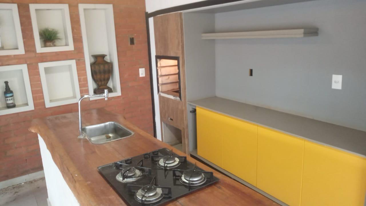 Casa Alto Padrão – Bairro Centro – Araguari – MG