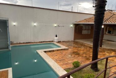 Casa Alto Padrão – Bairro Centro – Araguari – MG