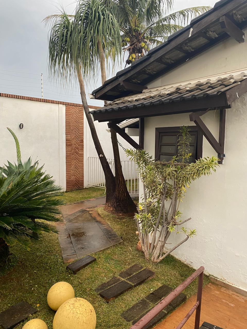 Casa Alto Padrão – Bairro Centro – Araguari – MG