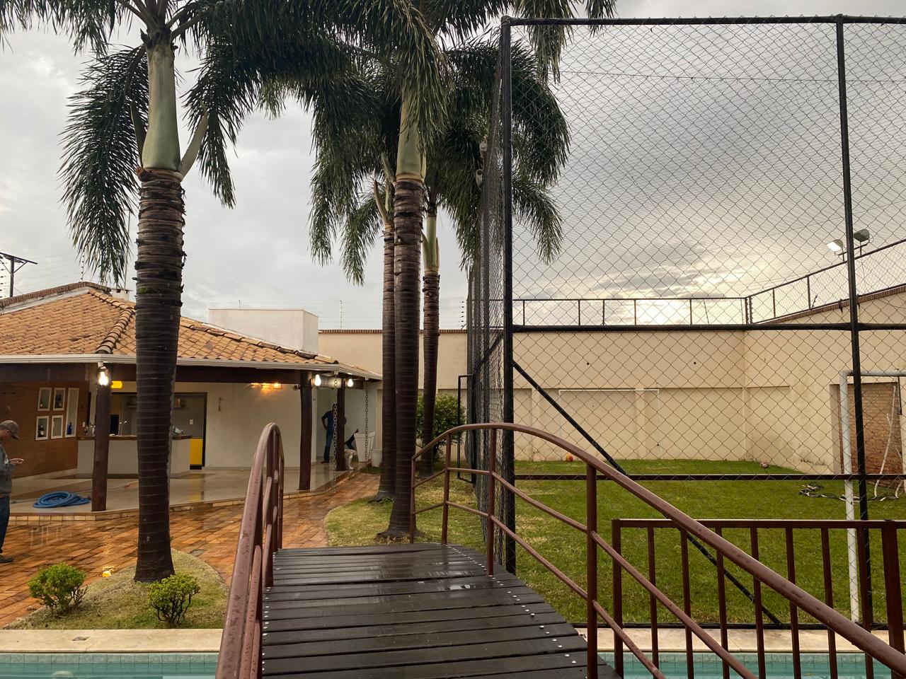 Casa Alto Padrão – Bairro Centro – Araguari – MG