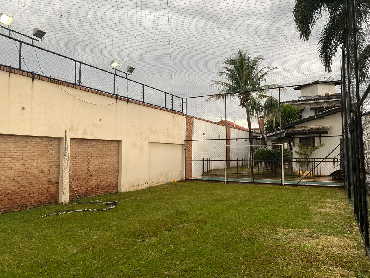 Casa Alto Padrão – Bairro Centro – Araguari – MG