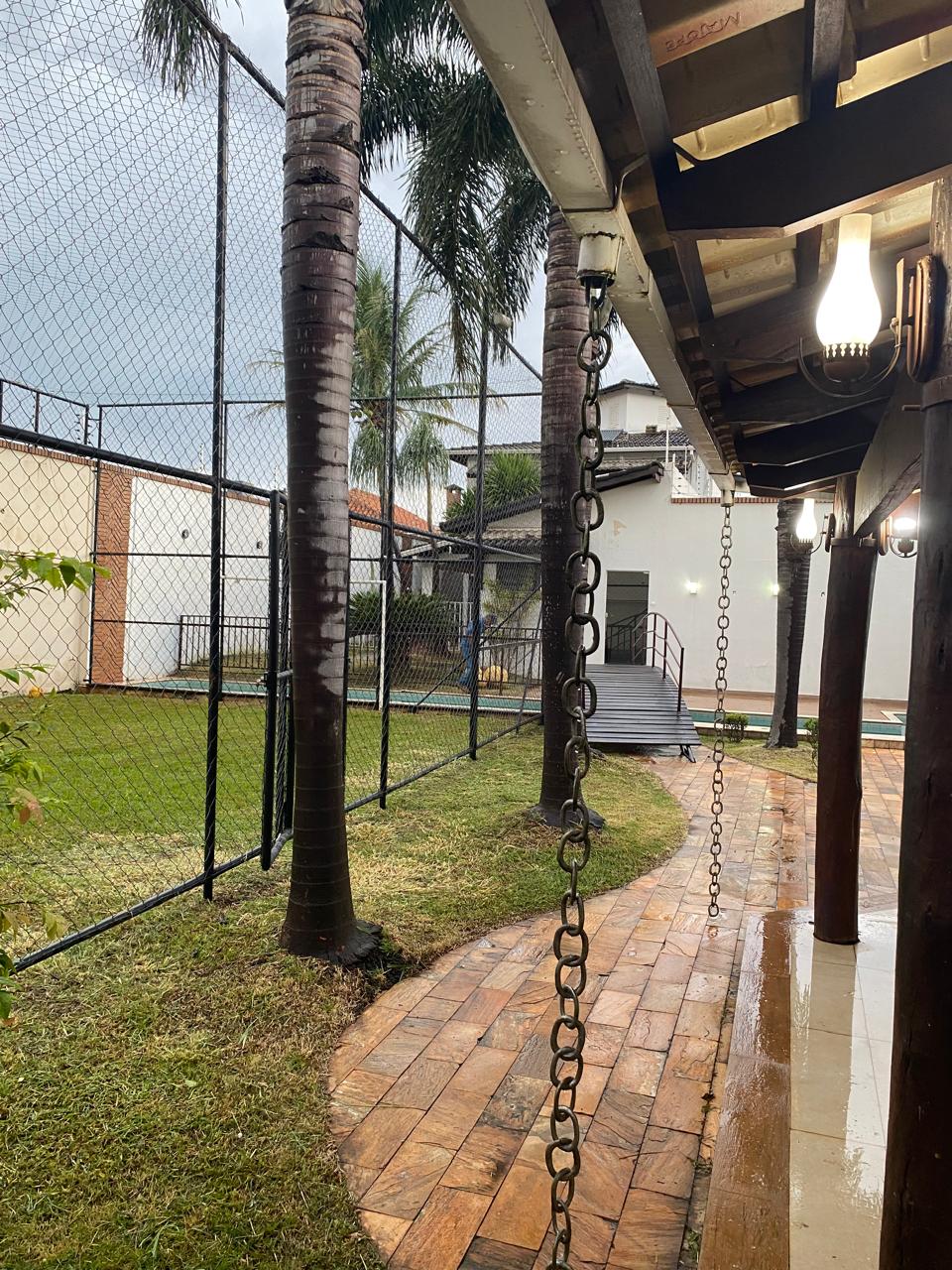 Casa Alto Padrão – Bairro Centro – Araguari – MG