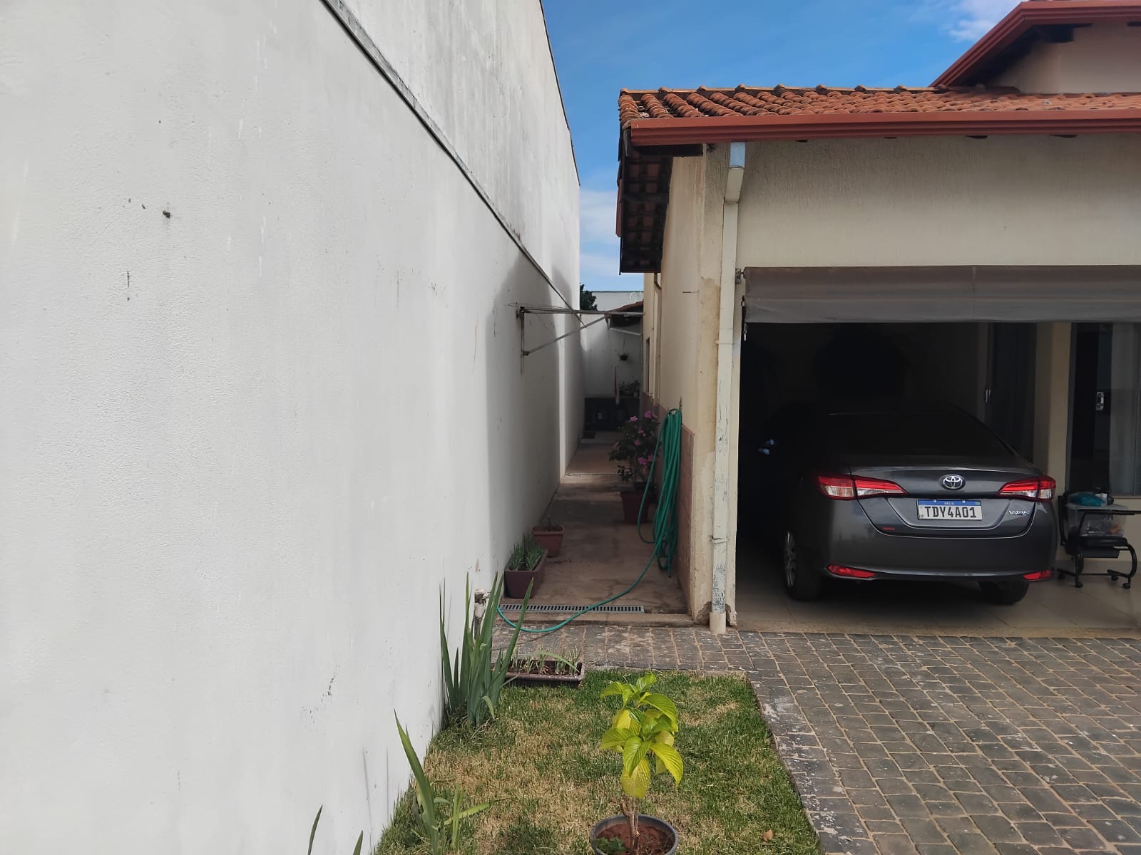Casa 3 Quartos – Bairro Miranda – Araguari – MG