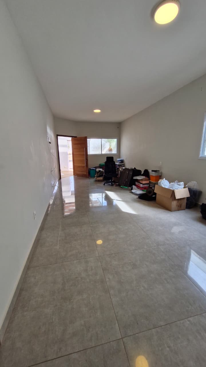 Casa Rua Londres – Bairro Gran Ville – Araguari-MG