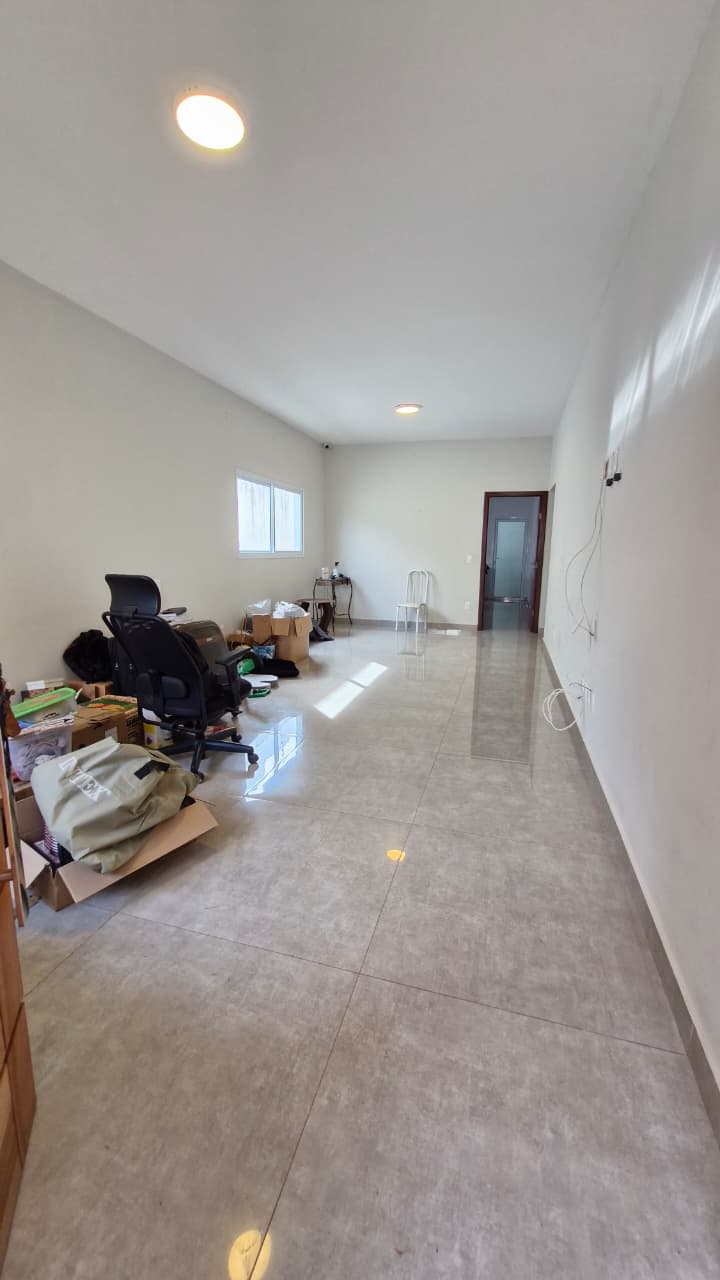 Casa Rua Londres – Bairro Gran Ville – Araguari-MG