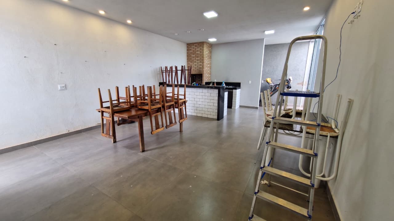 Casa Rua Londres – Bairro Gran Ville – Araguari-MG