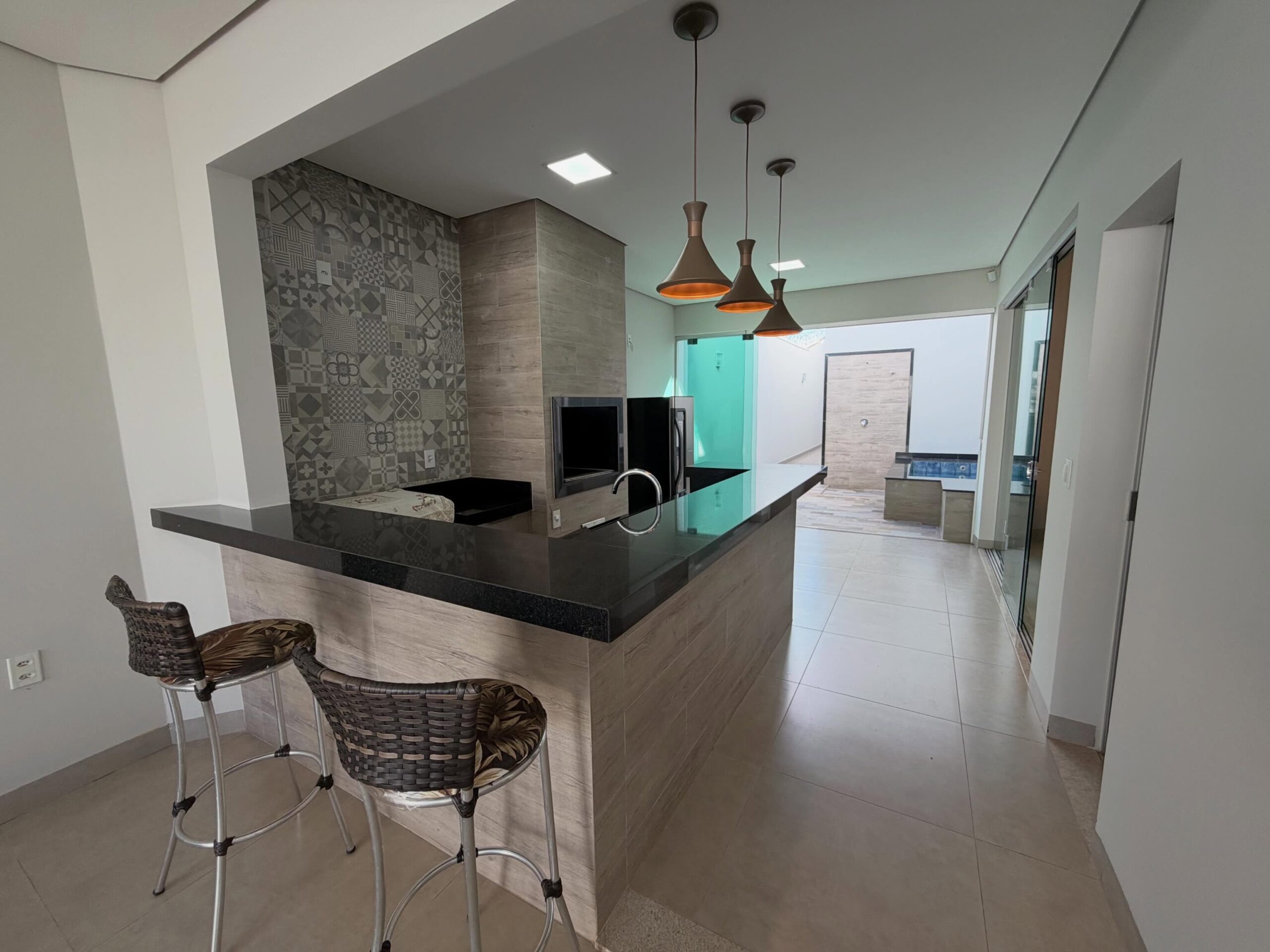 Casa Moderna à Venda no Bairro Interlagos III – Araguari – MG