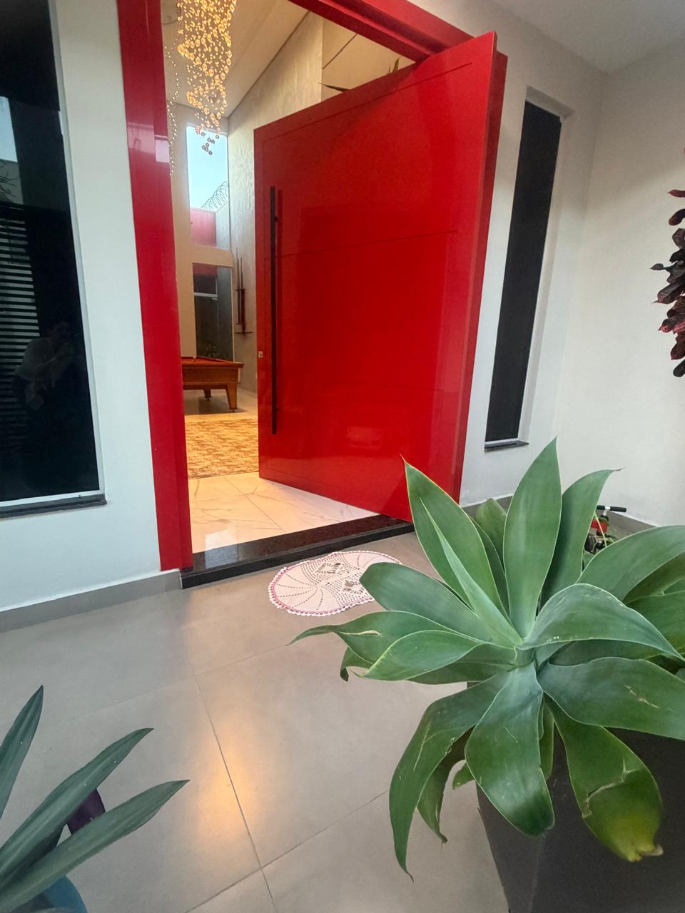 Casa de Alto Padrão à Venda no Jardim Interlagos 3 – Araguari – MG