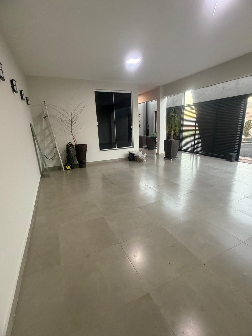 Casa de Alto Padrão à Venda no Jardim Interlagos 3 – Araguari – MG