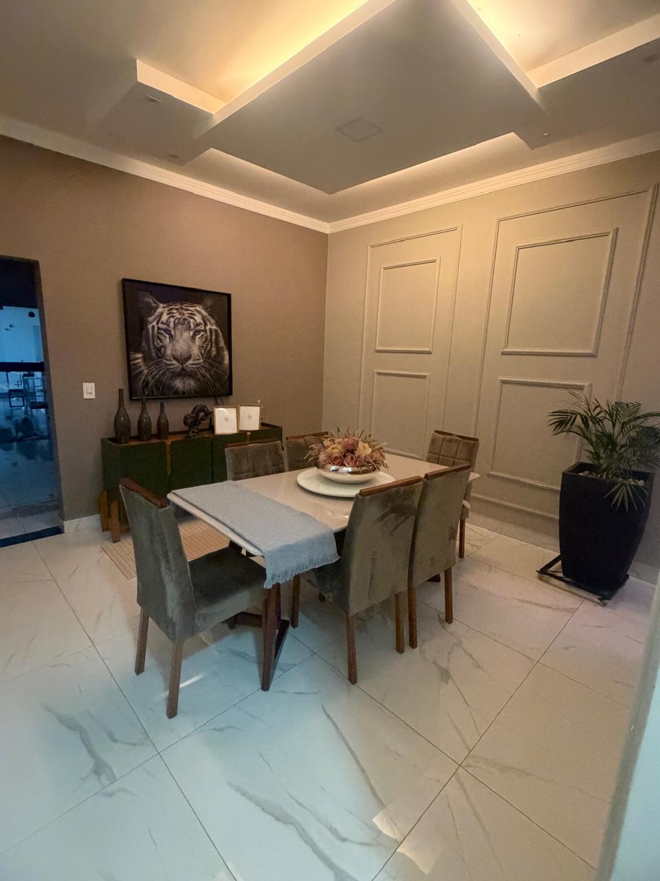 Casa de Alto Padrão à Venda no Jardim Interlagos 3 – Araguari – MG