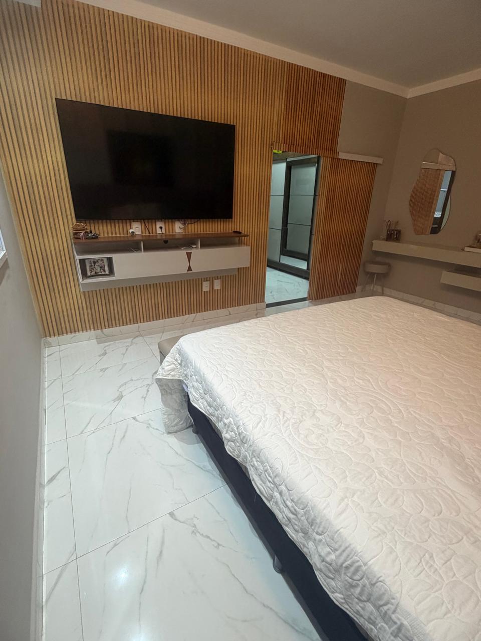 Casa de Alto Padrão à Venda no Jardim Interlagos 3 – Araguari – MG