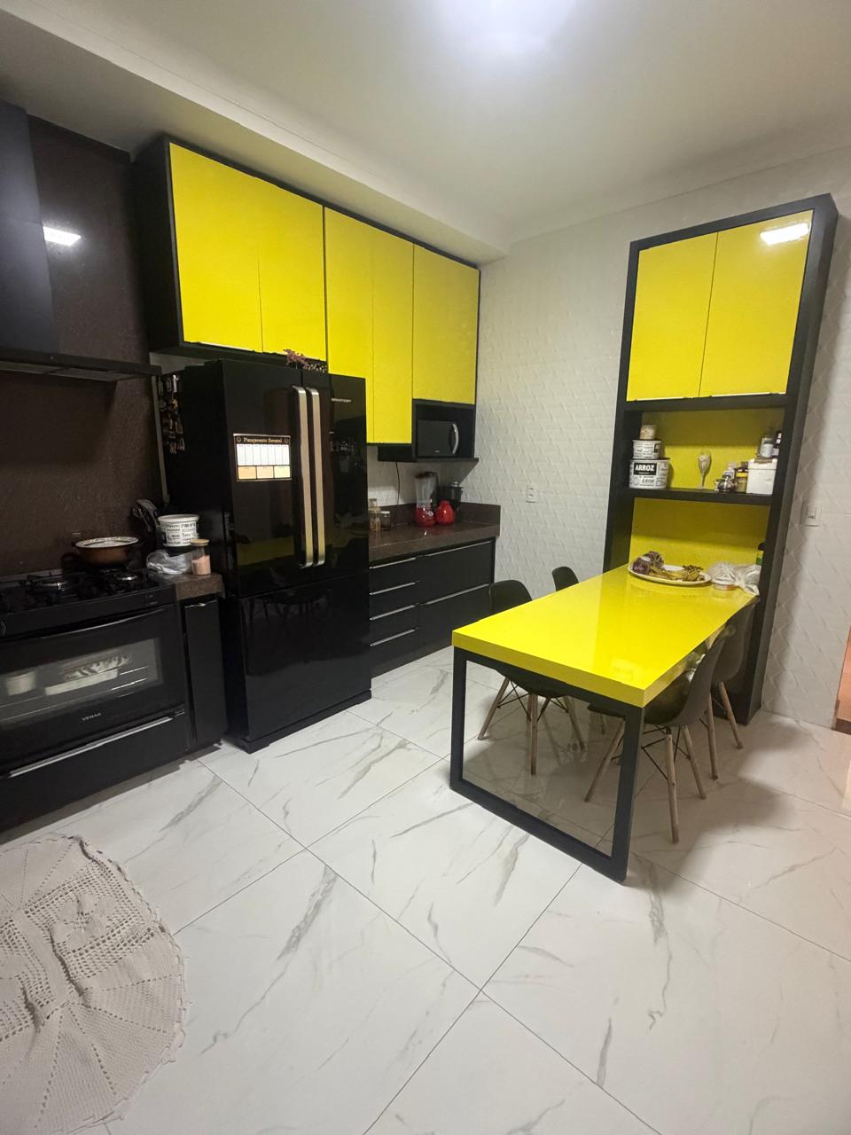 Casa de Alto Padrão à Venda no Jardim Interlagos 3 – Araguari – MG