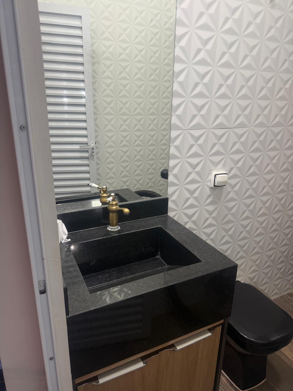 Casa de Alto Padrão à Venda no Jardim Interlagos 3 – Araguari – MG